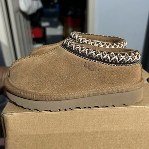 Like New Kids Uggs Tasman